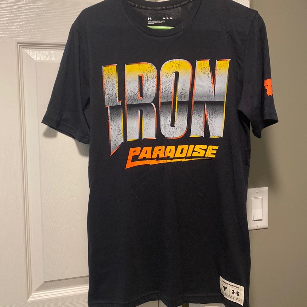 Under Armour Tshirt